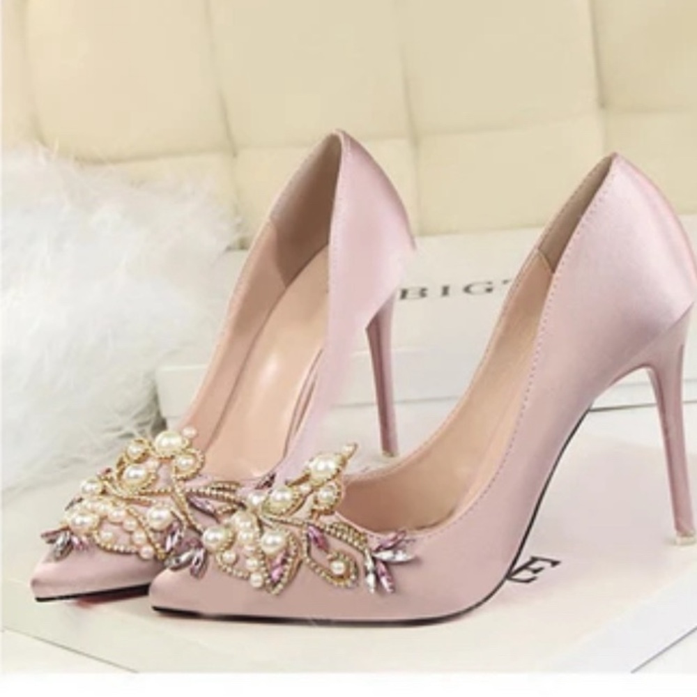 Big tree high heels